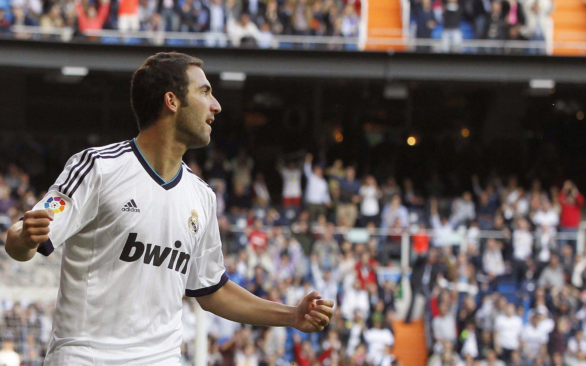 施洛特贝克赞赏拜仁强劲攻势,同时强调多特蒙德五场十三分战绩可嘉