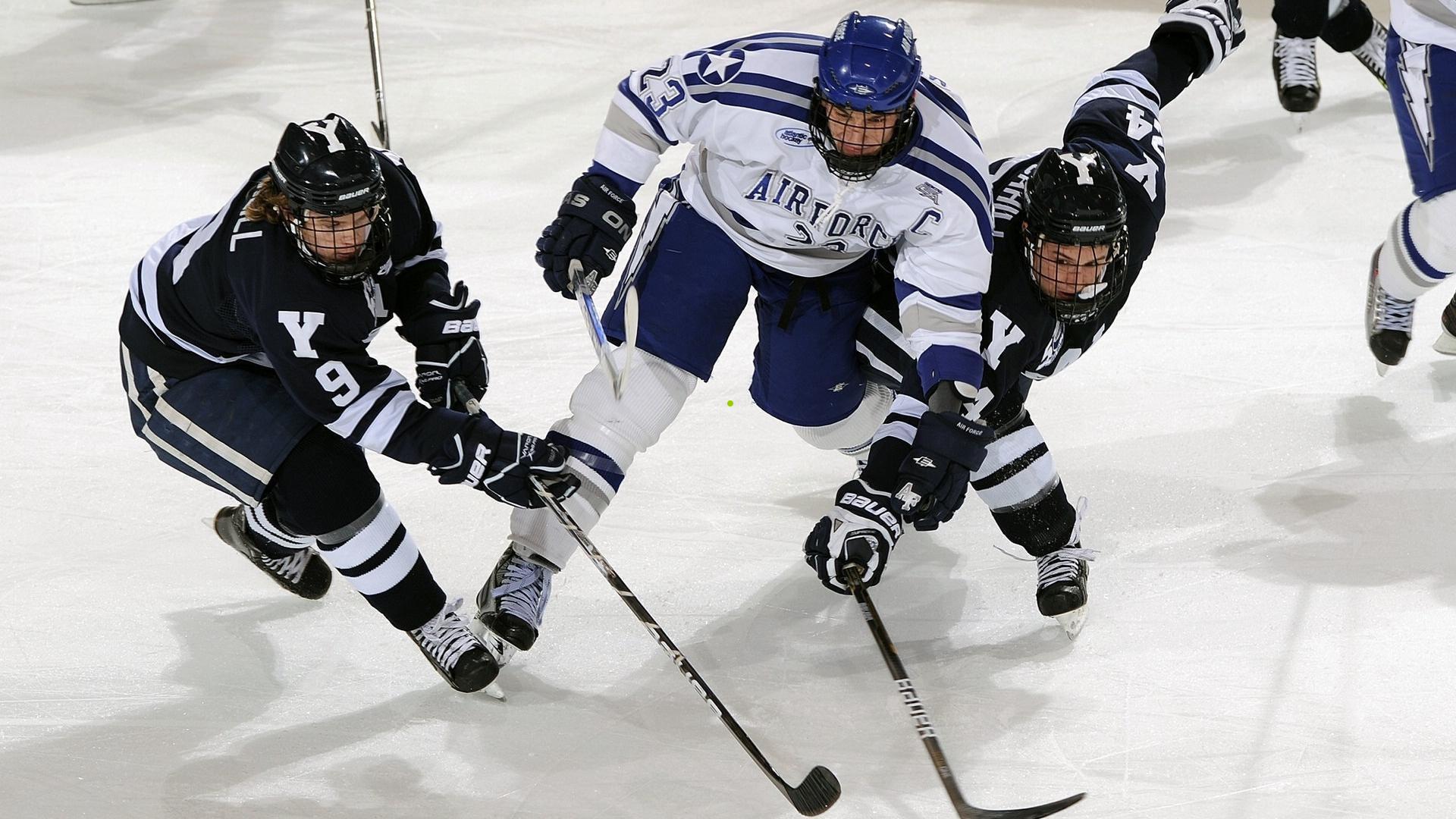 实至名归!亚历山大荣耀加冕2025年加拿大年度最佳运动员